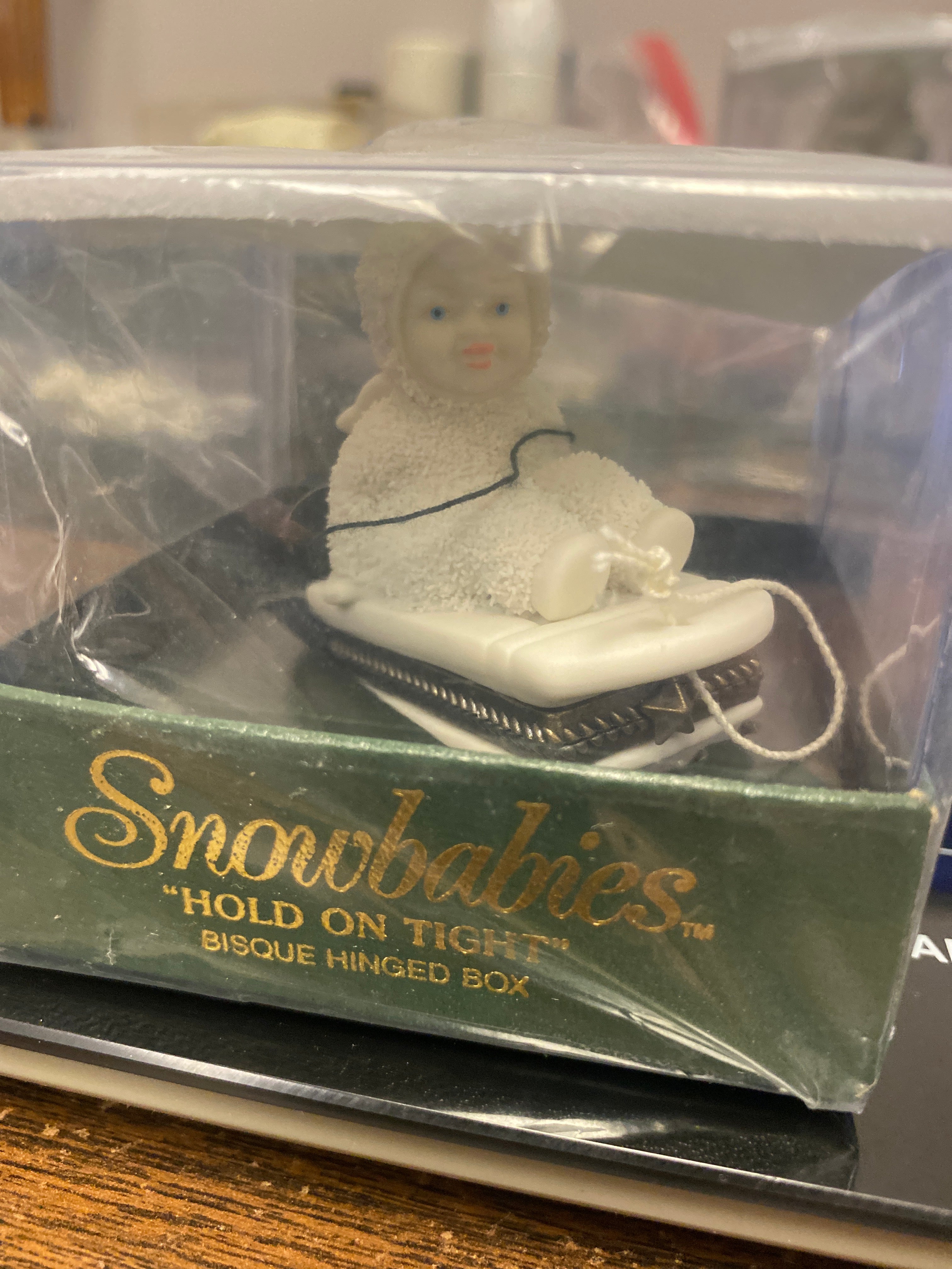 Snowbabies "Hold On Tight" Hinged Box